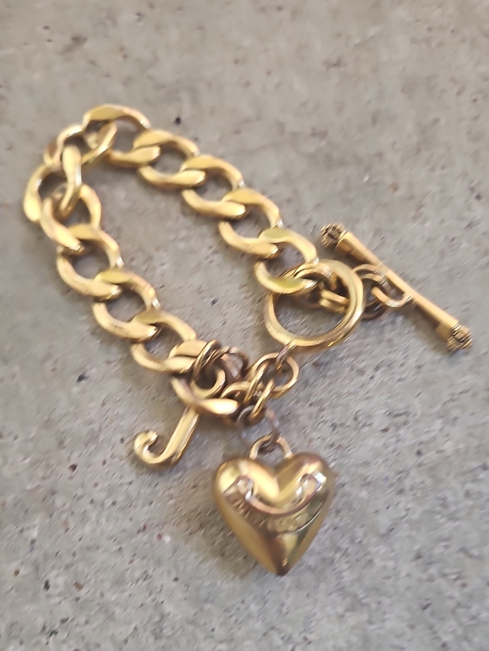 Juicy Couture Gold Heart Charm Link Bracelet